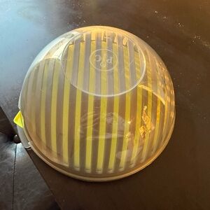 Pampered Chef Salad Cutting Bowl